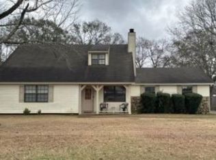 409 Antler Dr, Enterprise, AL 36330