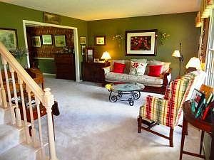 3rd image of 16 Brecon Cir