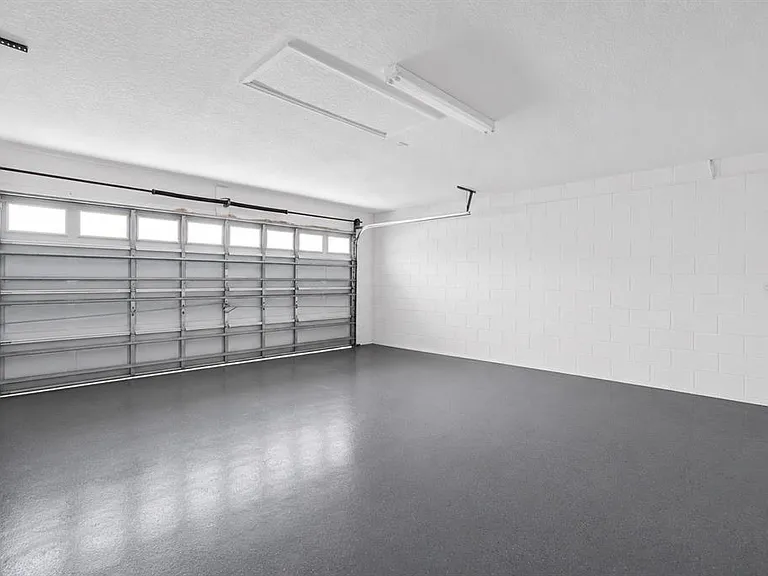 204 Gleneagles Dr — Photo 31