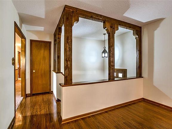 5th image of 212 Park Ave
