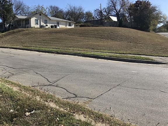 3rd image of 1200 E Magnolia Ave Lot 9
