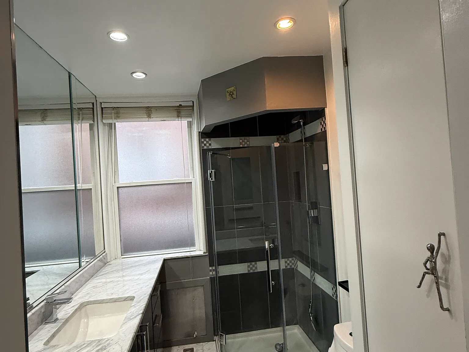 2 bed, 2.5 bath, 1600 sqft, $2,650 — Photo 4