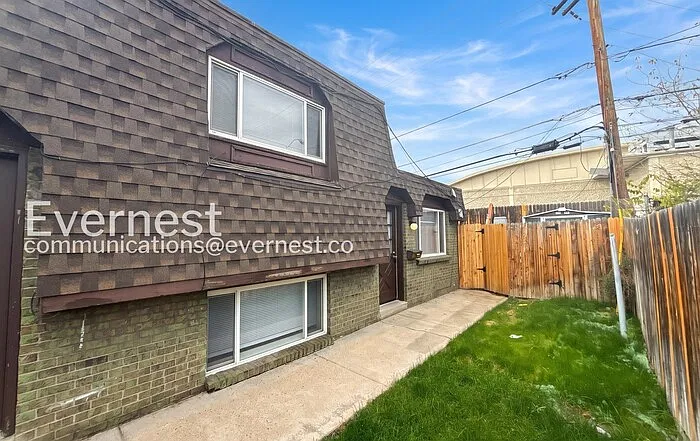 2 bed, 1.0 bath, 850 sqft, $1,295 — Photo 2