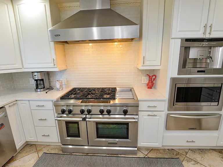 10710 D K Ranch Rd — Photo 9