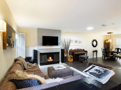 11181 Aqua Vista St., Studio City, CA, 91602