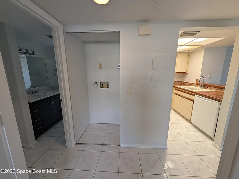 987 Sonesta Ave NE #207 — Photo 22