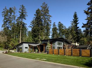 593 Downey Rd, North Saanich, BC V8L 5M6