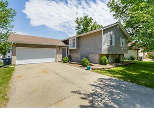 2610 Stillwater Dr, O'Fallon, MO 63368