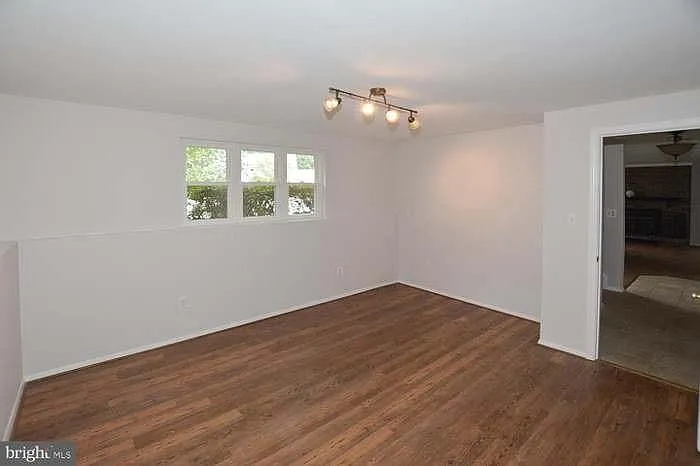 Bedroom 4, 2nd master bedroom. (Split foyer, lower level).