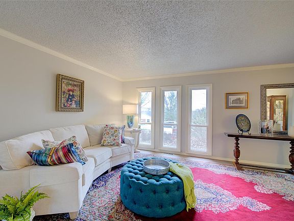 5th image of 550 Burlington Mill Dr