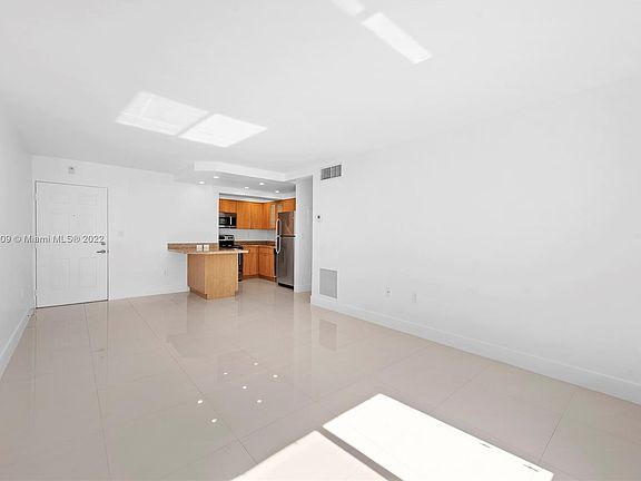 4th image of 8607 SW 68th Ct APT 2