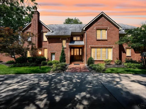 7438 E Aracoma Dr, Cincinnati, OH 45237
