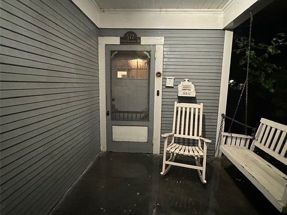 5th image of 572 N La Cadena Dr
