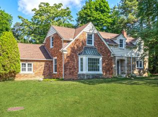 60 Devon Rd, Bloomfield Hills, MI 48302