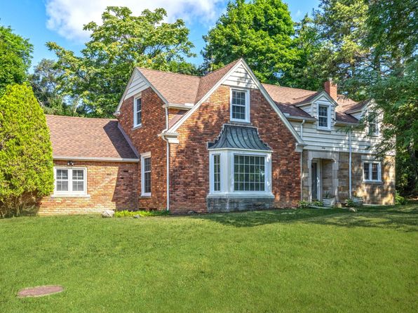 60 Devon Rd