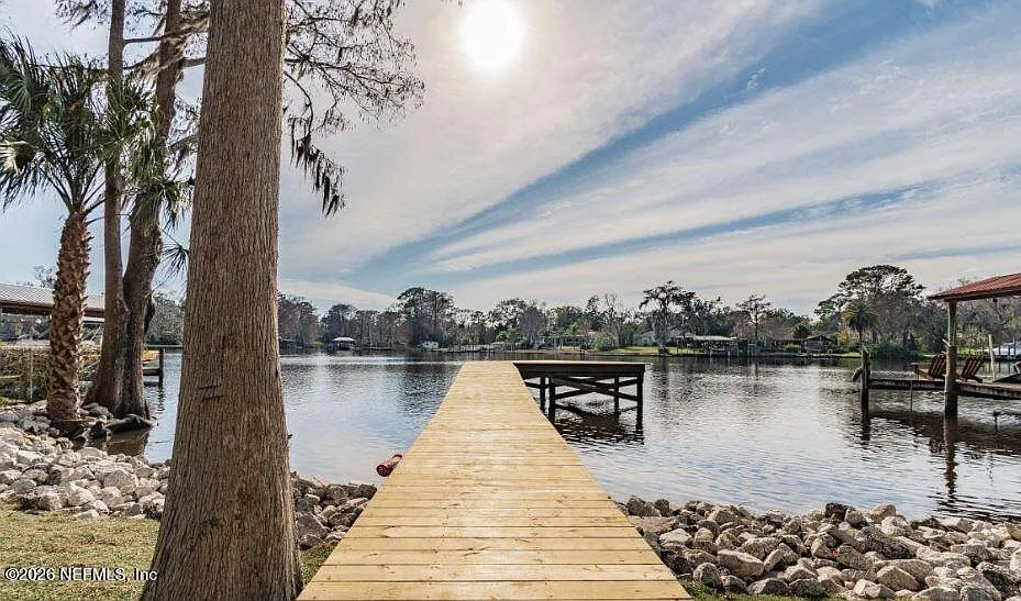 3 bed, 2.0 bath, 1750 sqft, $3,450 — Photo 2