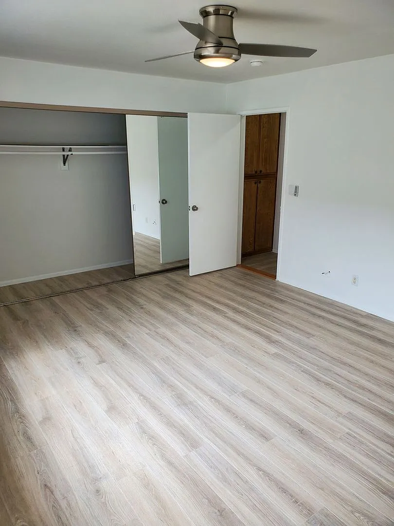 4031 McLaughlin Ave — Photo 4