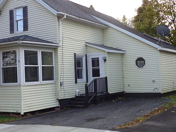 2nd image of 515 Albany Ave