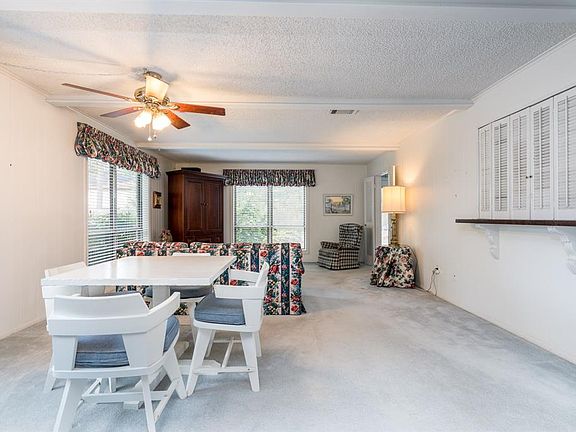 3rd image of 15319 Parkville Dr