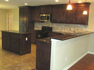 7017 Caldwell St, Hitchcock, TX 77563