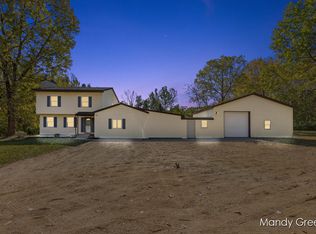 4080 Eleven Mile Rd NE, Rockford, MI 49341