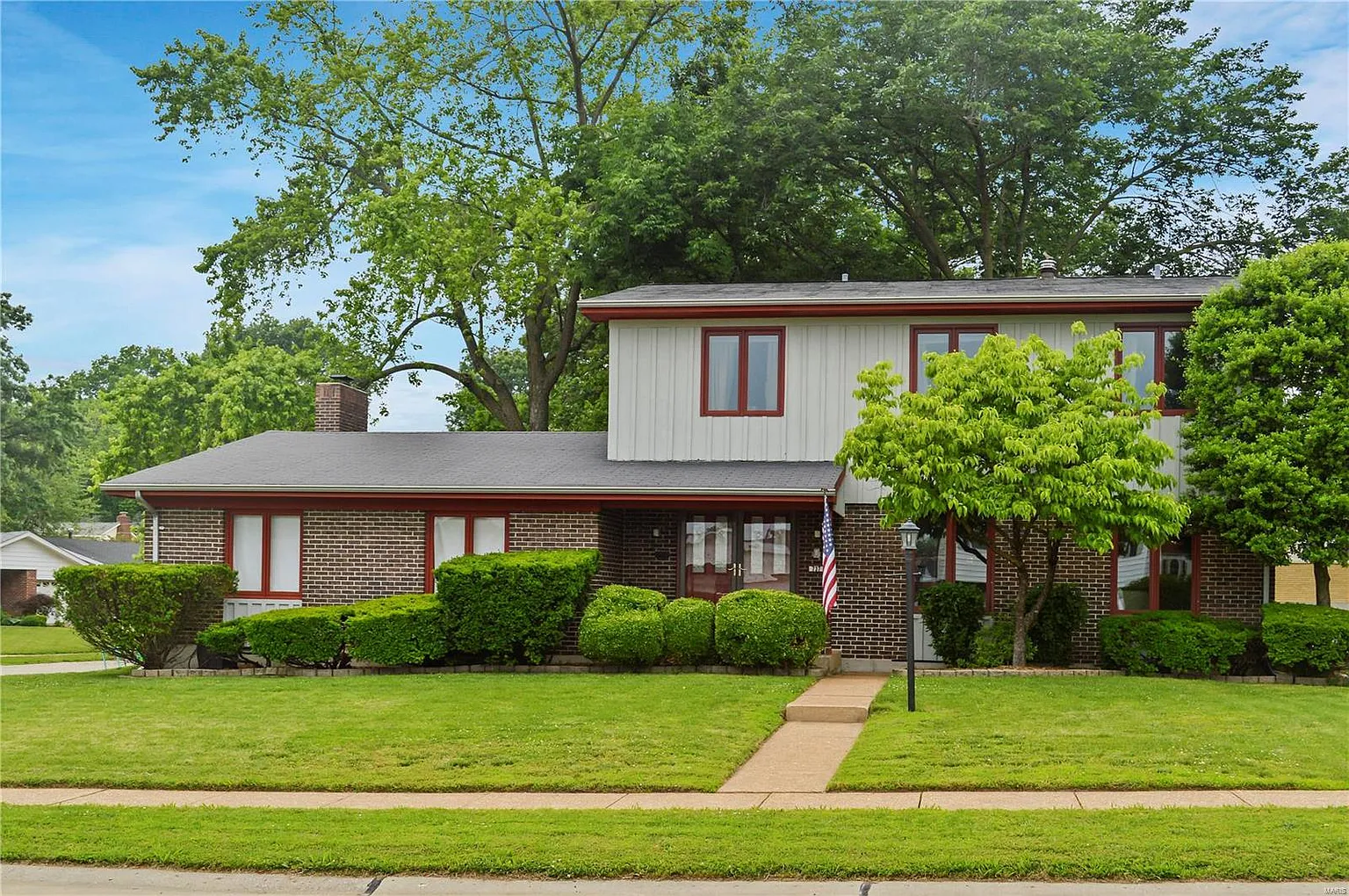 737 Don Ron Dr photo 1