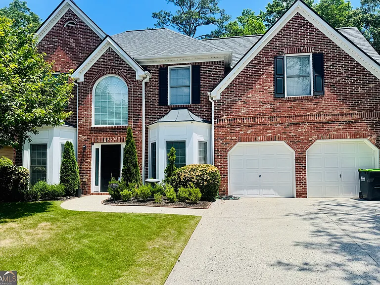2887 Montview Dr SW — Photo 1