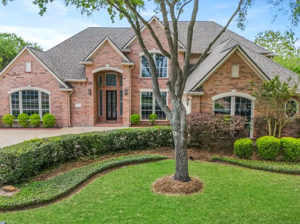 3322 Country Club Blvd, Stafford, TX 77477