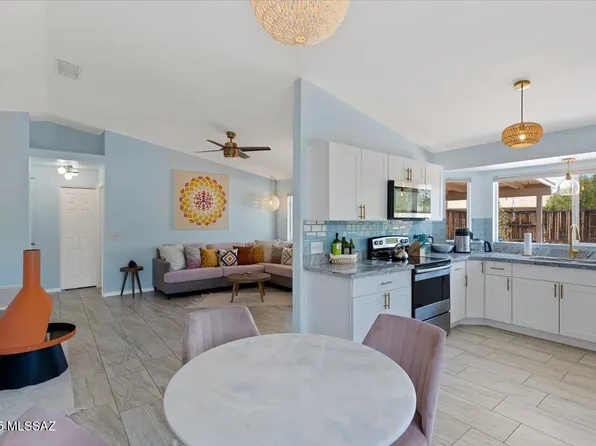 5892 N Edenbrook Ln, Tucson, AZ 85741
