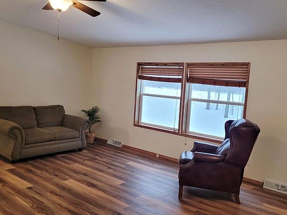 5th image of 2901 Laura Rose Cir