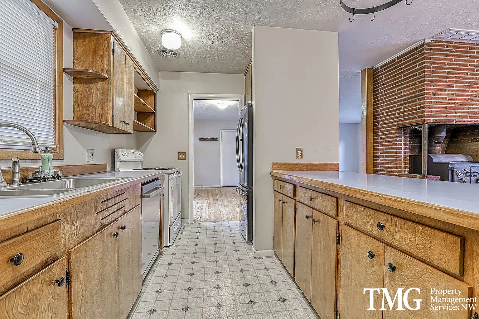 1485 SW Hilldale Ave photo 1
