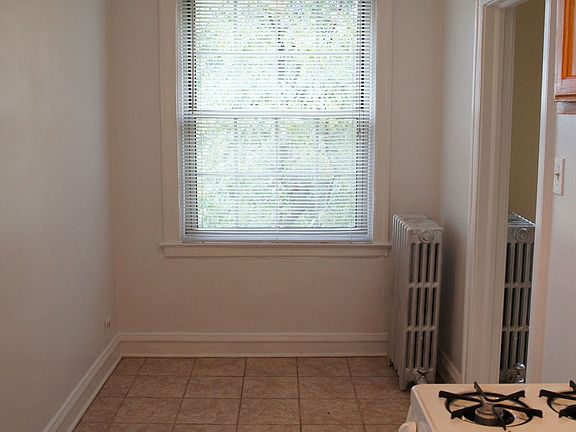 5th image of 2536 N Sawyer Ave #925