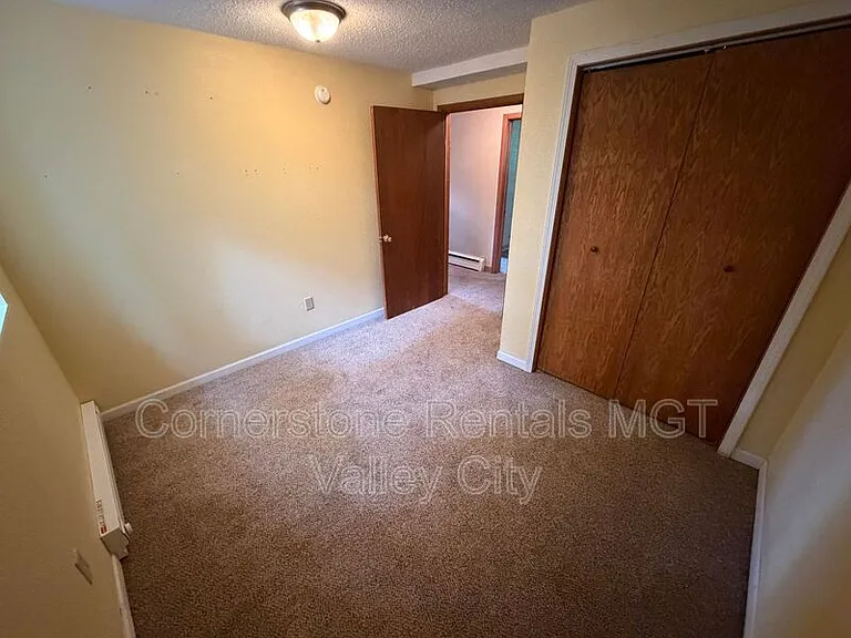 265 Viking Dr #2 — Photo 1