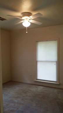 2nd image of 4122 Lovell Ave