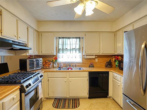 5th image of 3898 Trenton Dr