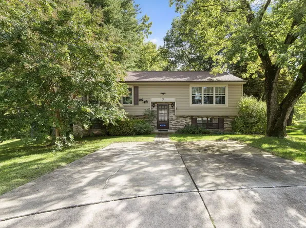 7 Wood Oak Ct, Baltimore, MD 21236