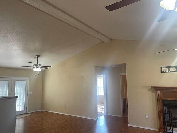 4th image of 225 Private Road 3584
