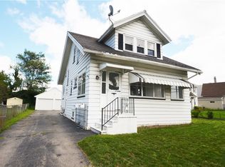 32 Walzer Rd, Rochester, NY 14622