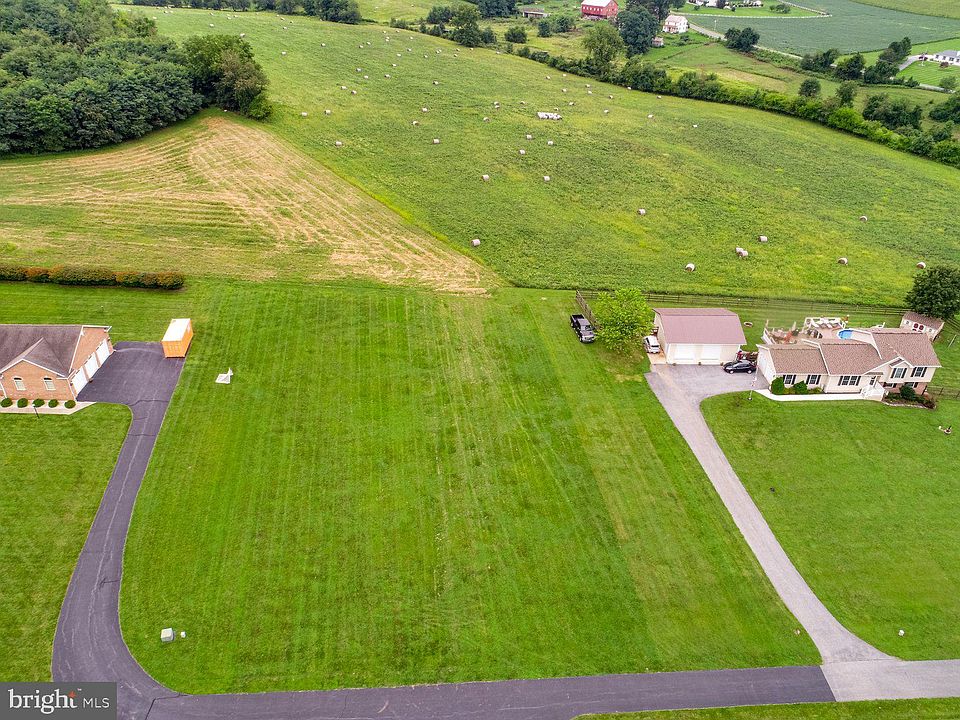 1st image of Mich Trace Dr