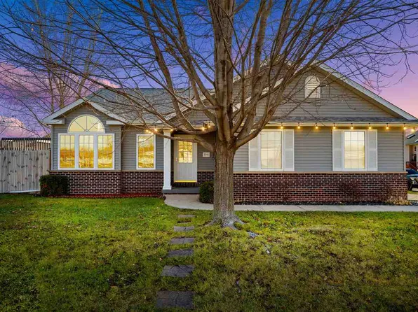 3301 Wintergreen Dr, Iowa City, IA 52240
