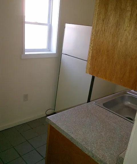 2219 Wilder St — Photo 5
