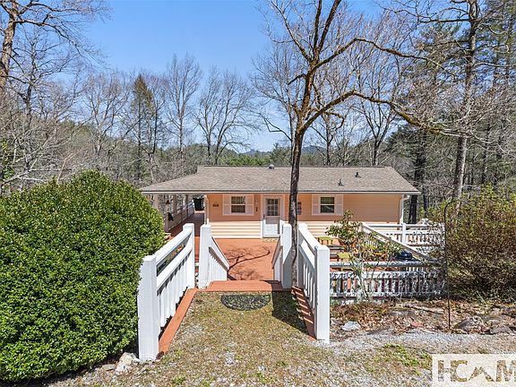 2nd image of 4411 Whiteside Cove Road