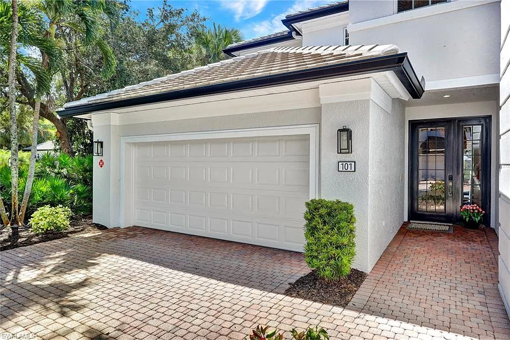 3 bed, 2.5 bath, 1928 sqft, $7,500 — Photo 3