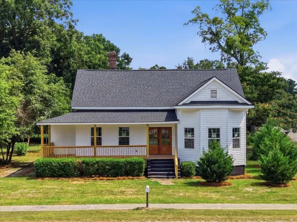 211 Society St, Greeleyville, SC 29056