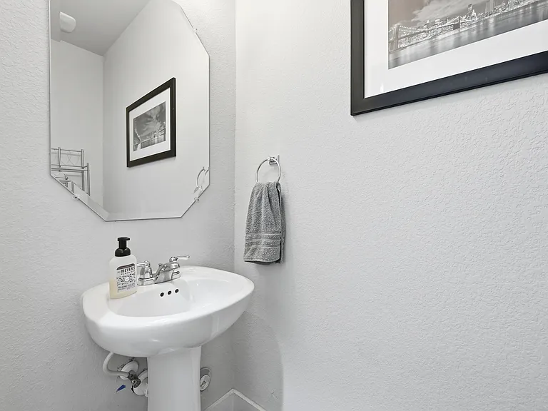 311 Bridgeford Dr — Photo 13