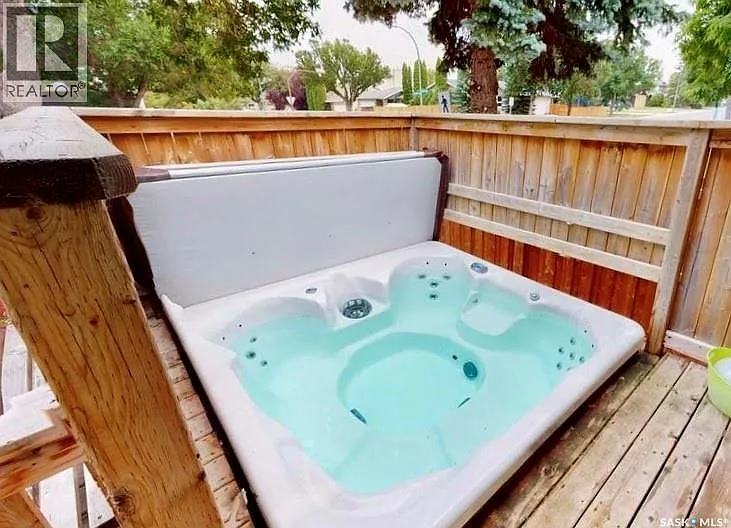 183 Lincoln Drive — Photo 3