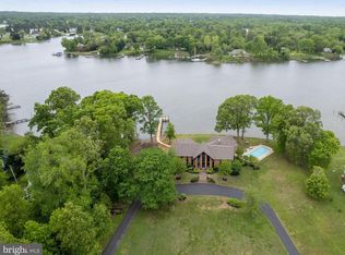 24278 Half Pone Point Rd, Hollywood, MD 20636