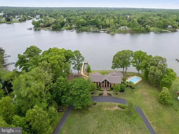 24278 Half Pone Point Rd, Hollywood, MD 20636