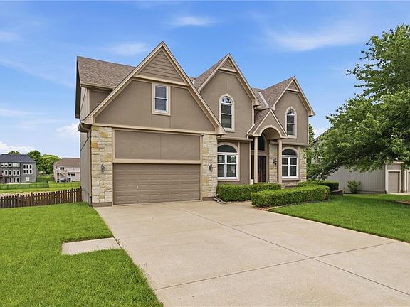 3rd image of 2808 SW Arthur Dr