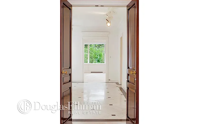 Sold by Douglas Elliman | media 41